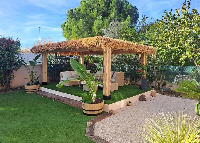 فيلة La Pieta With Pool For 6 People ليه ليكيه